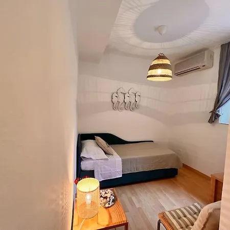 Apartment Casa Sea Life, Beachfront With Parking Camogli