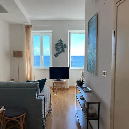 Casa Sea Life, Beachfront With Parking Apartment Camogli